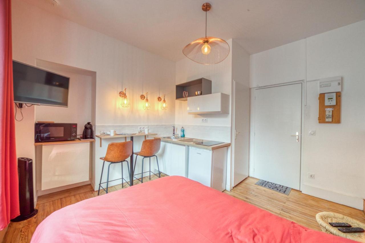 La Casa Roja - Championnet / Caserne De Bonne Grenoble Bagian luar foto